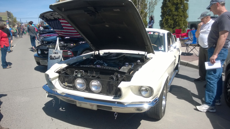 Illustration for article titled Redmond OR Car Show Photo Dump
